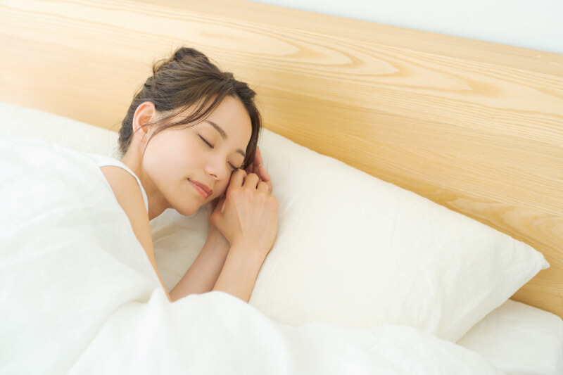 寝だめで睡眠不足は解消しない